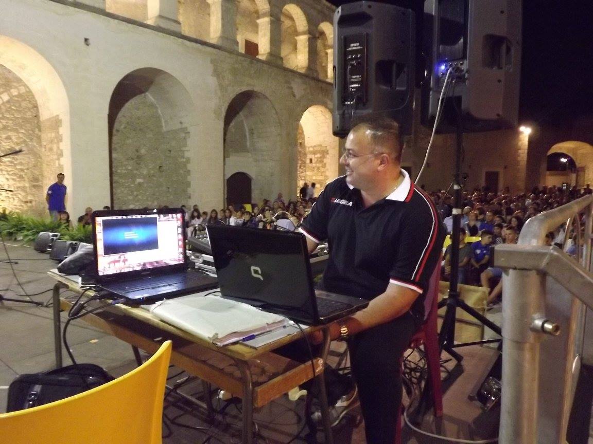 Corte del Castello gremita per la serata della MIGLIONICORRIDA REVIVAL a Miglionico (MT)  Sabato 6 Settembre 2015 ore 21 