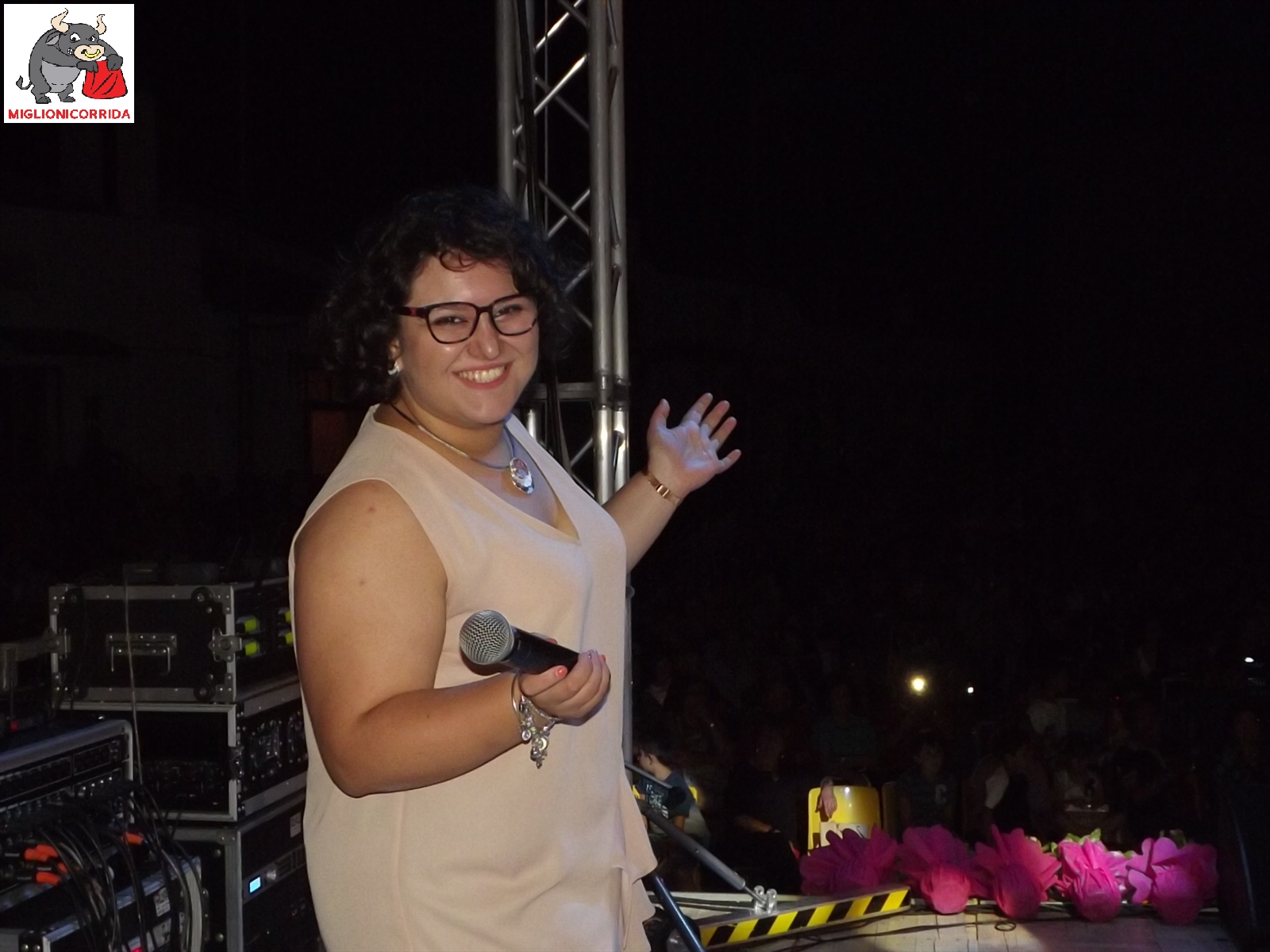 MARIA PICCINNI in una Piazza Castello gremita per la serata della DODICESIMA Edizione della MIGLIONICORRIDA 2018 a Miglionico (MT)  8 Agosto 2018 ore 21 