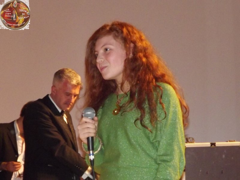 Martina De Donato da Ferrandina cantante alla serata Show di Natale 2013 a Miglionico