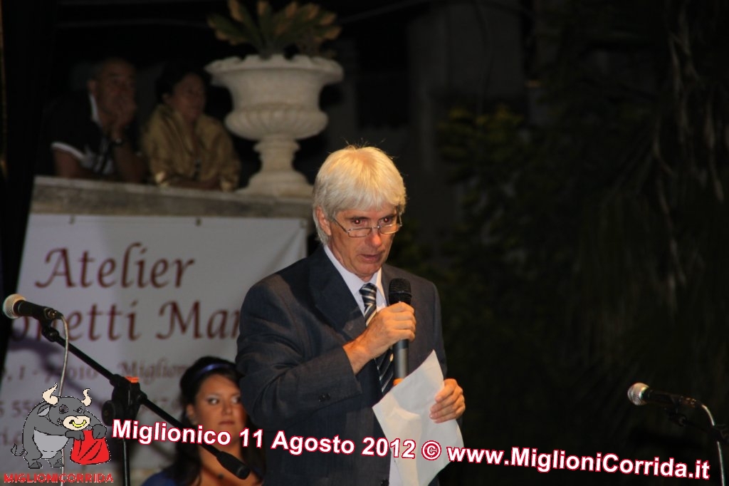 Emanuele Salerno direttore artistico della Sesta Edizione della MIGLIONICORRIDA 2012 a Miglionico (MT) in Piazza Castello  Sabato 11 Agosto 2012